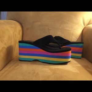 Rocket Dog Shoes - RAINBOW Platform ROCKET DOG Flip Flops Size 10 Rocket Dog Shoes - RAINBOW Platform ROCKET DOG Flip Flops Size 10